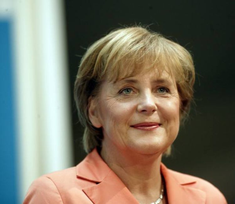 Angela Merkel  ispred Kondolize Rajs