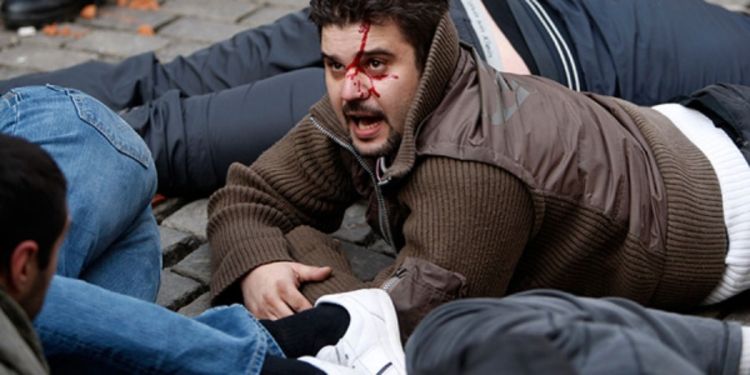 Zagreb: Sukobi demonstranata i policije, ima povrijeđenih i krvavih (Foto)