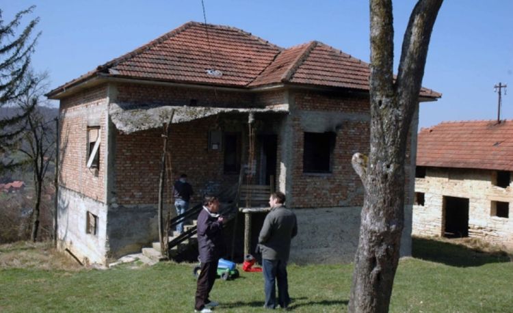 Banjaluka: Zapalili kuću, pa izmislili napad