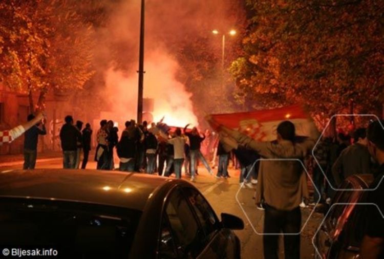 Hrvatski navijači u Mostaru napali policiju