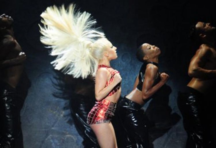 Lejdi Gaga održala koncert sa potresom mozga