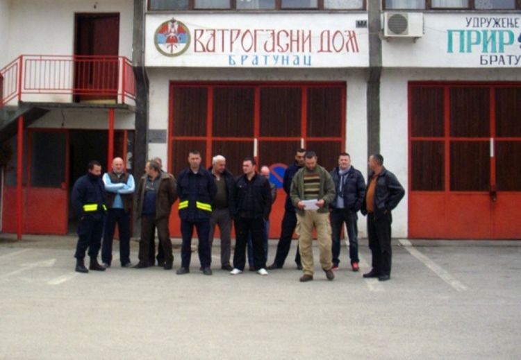 Vatrogasci protiv političkog zapošljavanja u Bratuncu