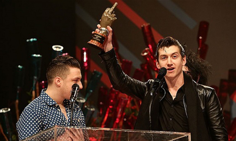 Pet NME nagrada za "Arctic Monkeys"