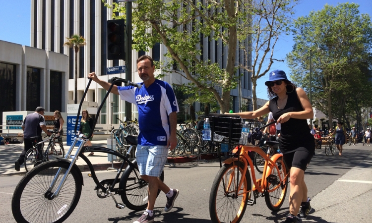 Biciklisti okupirali Los Anđeles