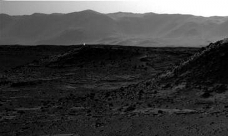 Za svjetlo na Marsu "kriva" stijena, a ne NLO