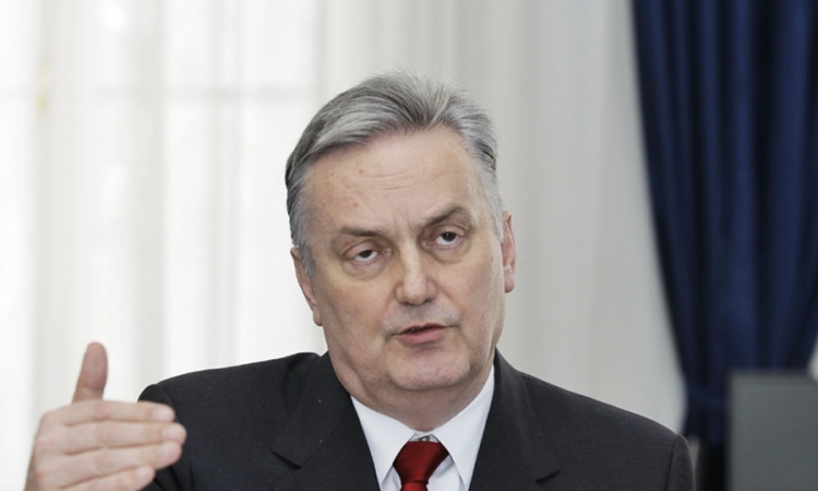 Lagumdžija: Laž da sam oduzeo diplomatski pasoš Aliji Izetbegoviću