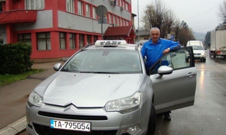 Taksisti u Kotor Varošu bez posla zbog divljeg prevoza