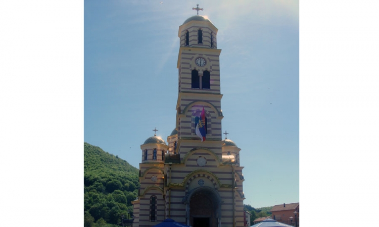 Osveštana zvona crkve i služena prva liturgija