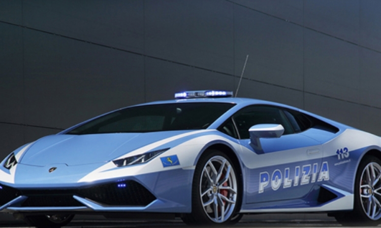 Italijanska policija vozi najnoviji Lamburdžini