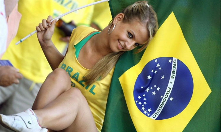Brazilke lude za fudbalom