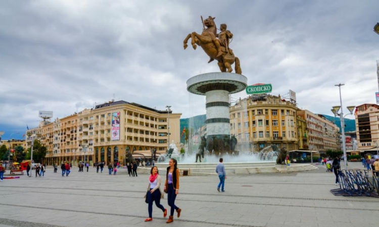 Makedoniju godišnje napusti hiljadu građana