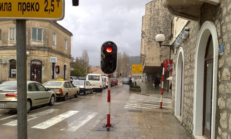 Dotrajali semafori u Trebinju