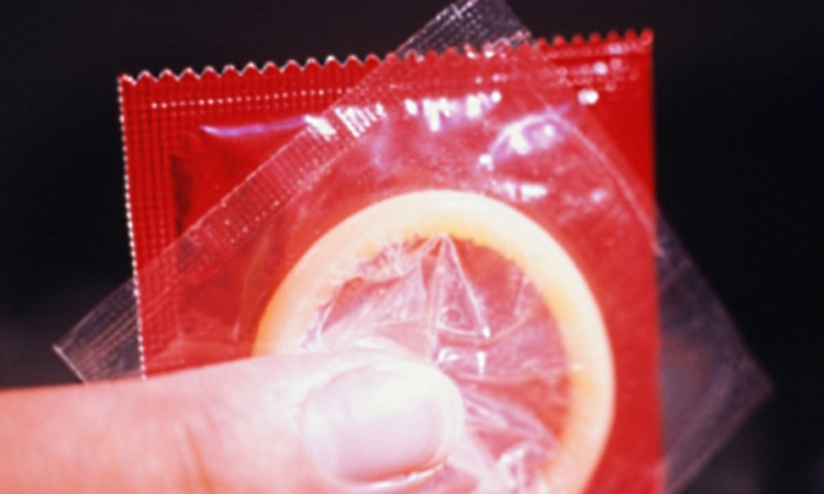 Kondom koji ubija HIV virus