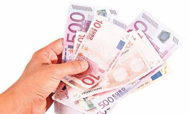 Prosječna plata u Bugarskoj 404 evra   