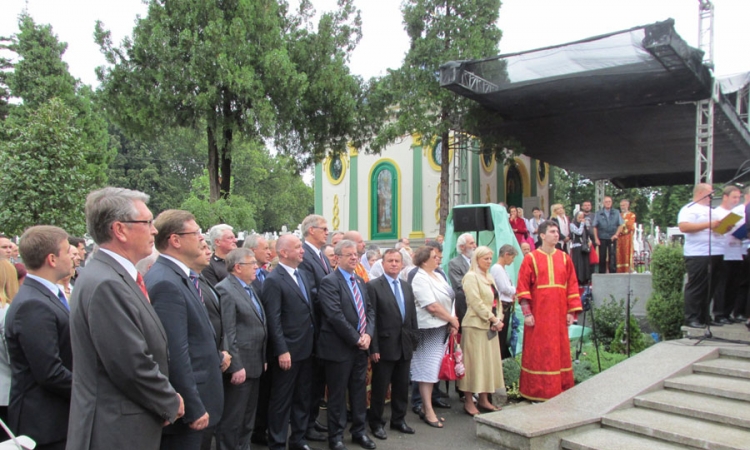    Svečano otvoren obnovljeni "Ruski nekropolj"
