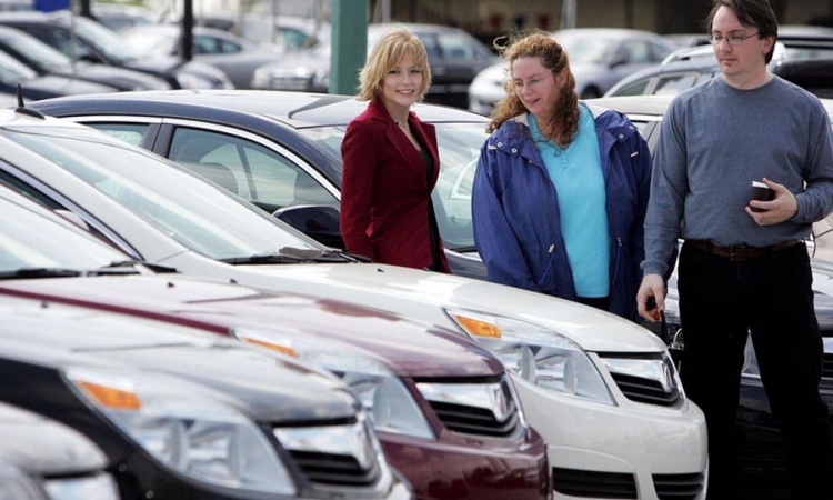 Prodaja automobila u Rusiji potonula 25 odsto