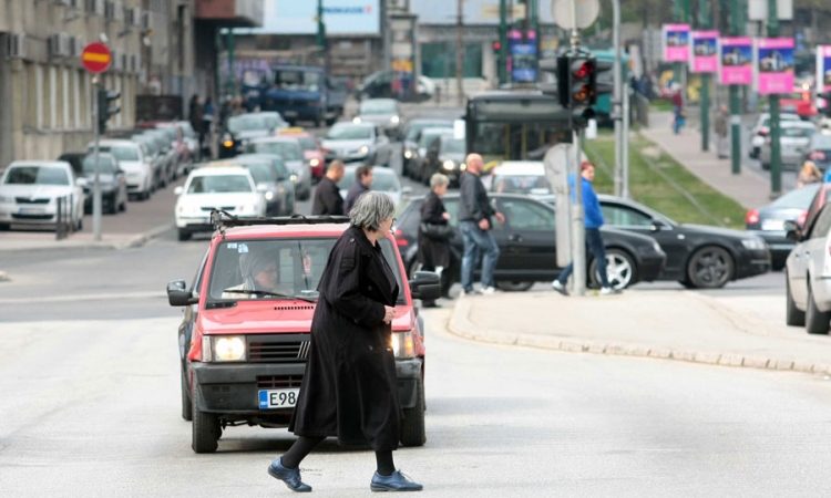 Povremene obustave saobraćaja na putu Doboj - Tuzla
