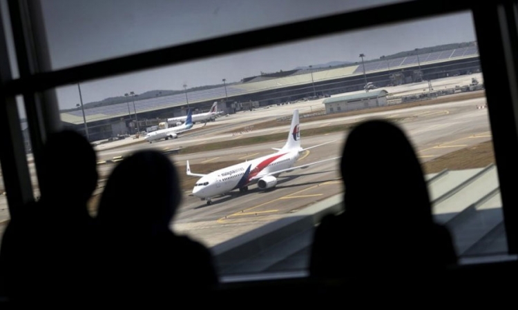 Malezija i dalje traži nestali avion