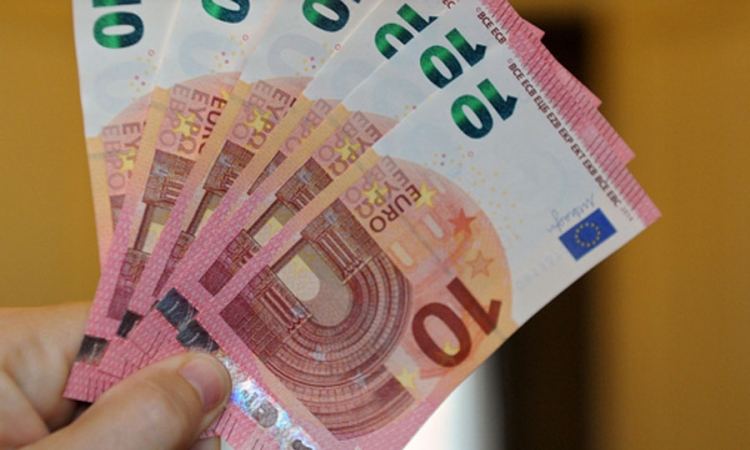 Nova novčanica od 10 evra danas zvanično u upotrebi