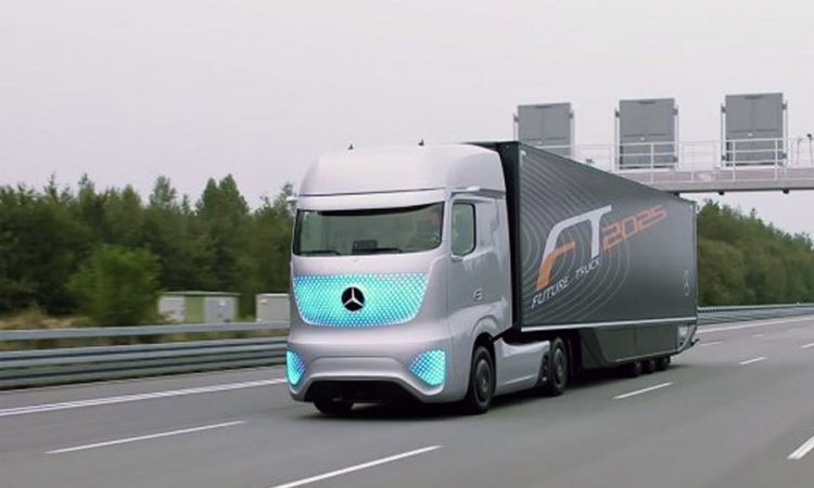 Samoupravljajući kamioni na putevima 2025.