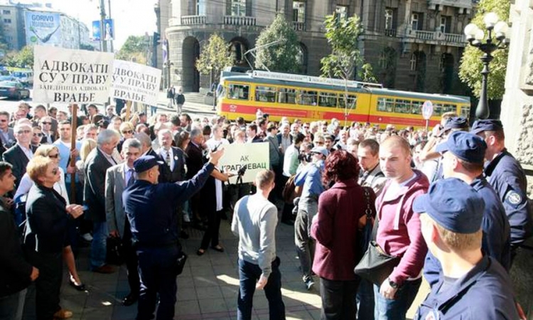 Protest advokata, blokiran centar Beograda