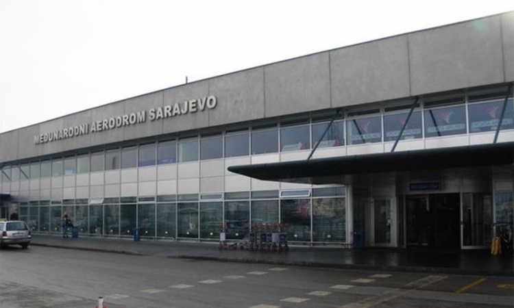 Na aerodromu Sarajevo uhapšene 3 osobe