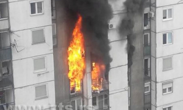 Haos poslije svađe: Gorjeli stanovi na Novom Beogradu, troje povrijeđenih