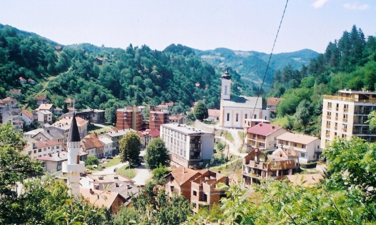 U Srebrenici povrijeđene 2 srednjoškolke iz Ljubovije