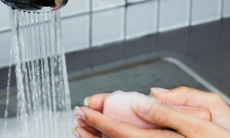 Aditiv koji izaziva rak pronađen u sapunima i šamponima