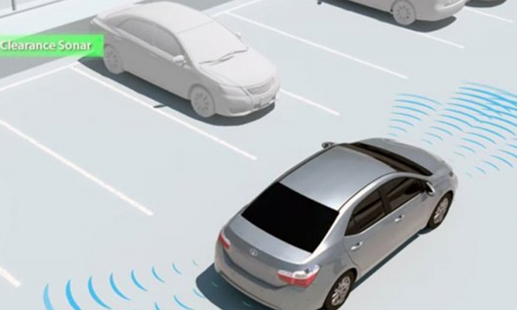 Toyota: Inteligentni sonar pomaže u parkiranju