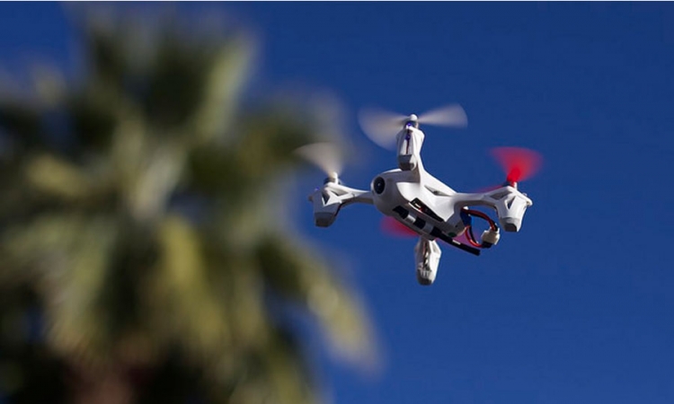 Bliski susreti dronova i aviona