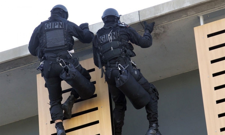 Francuski policajci specijalce zmjenili za lopove