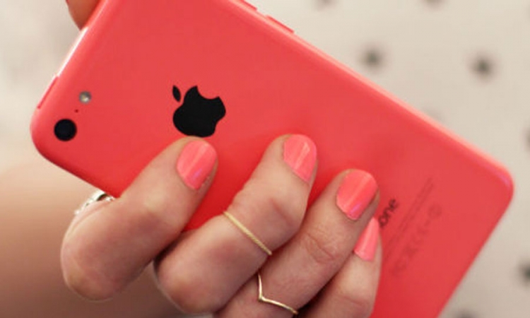 Apple planira proizvodnju iPhone-a samo za žene?