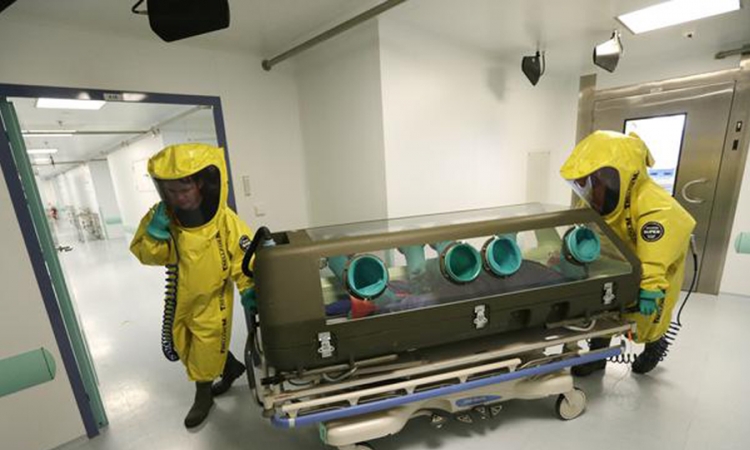 Laborant greškom zaražen ebolom?