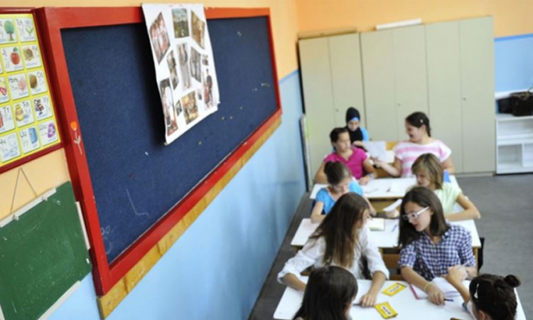 Srbija neće da isplati pomoć nastavnicima