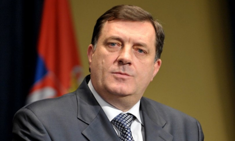 Dodik: Božić proslaviti u miru, sreći i spokojstvu