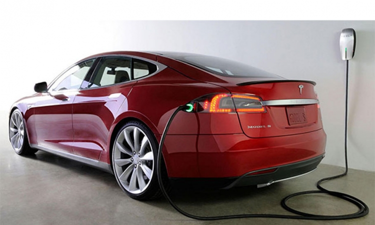 Tesla motors: Uskoro i kućni punjač za automobil