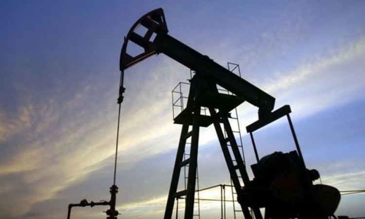 Dalji pad cijena nafte zbog slabe tražnje i velikih zaliha
