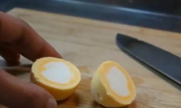 Evo kako pripremiti jaje, a da žumance bude spolja