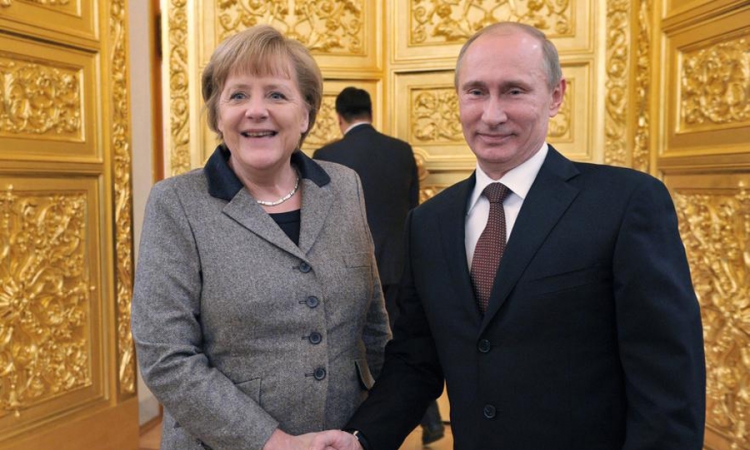 Putin za 18 odsto popularniji od Merkel