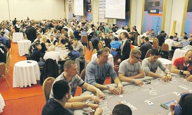 Pokeraš iz jakne saigrača ukrao 12.500 evra