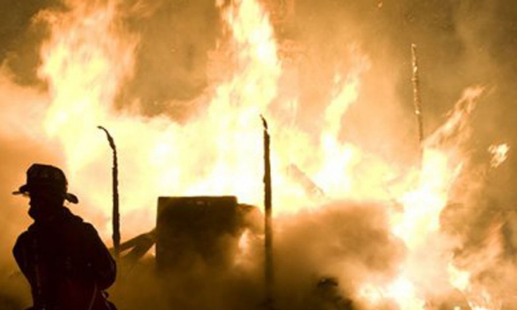 Požar u Kejptaunu uništava kuće