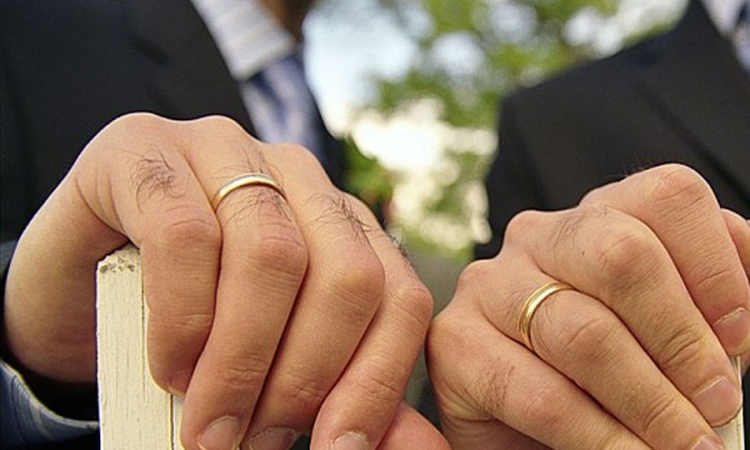 Slovenija ozakonila homoseksualne brakove