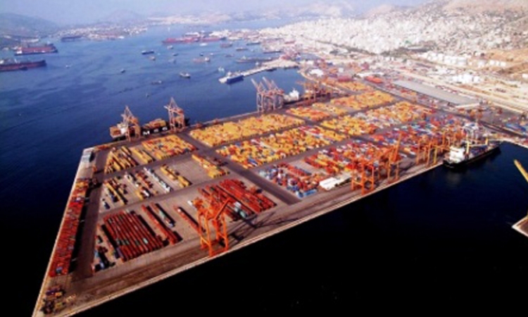 Grčka prodaje svoj dio vlasništva nad lukom Pirej