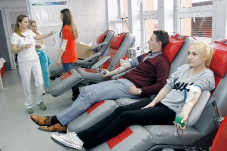 Srednjoškolci dali 350 doza krvi