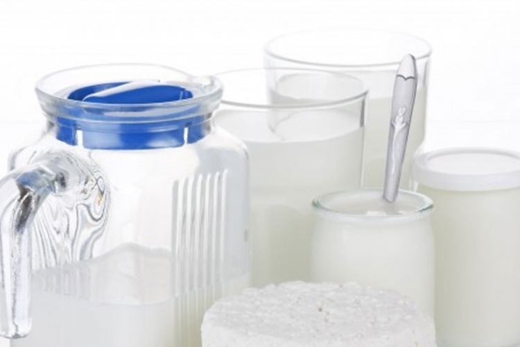 Obustavljen otkup mlijeka iz zadruge "MK - kompani"