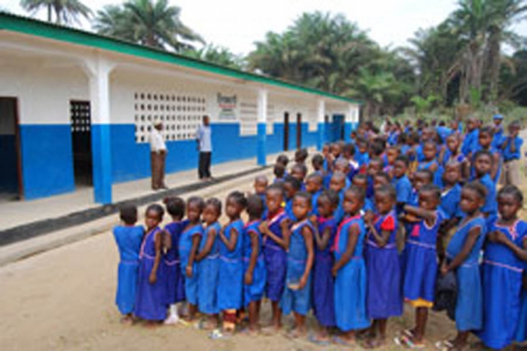 Škole zatvorene zbog epidemije, otvaraju vrata u Sijera Leoneu