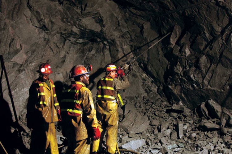 Poginulo najmanje sedam rudara