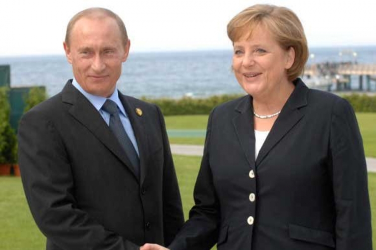 Merkel u Moskvi 10. maja