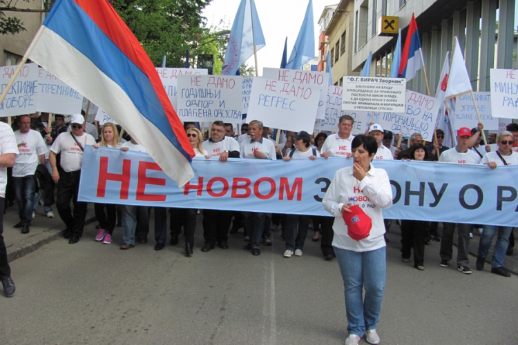 U Banjaluci mirna protestna šetnja radnika